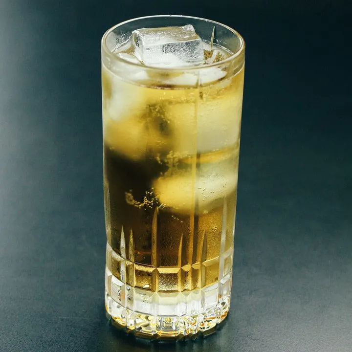 Ginger Ale Highball cocktail