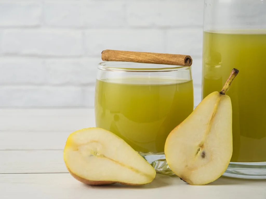 Грушевий грог з імбиром і ваніллю