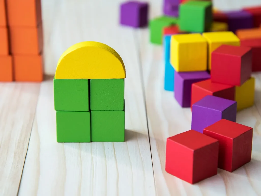 Що розвиває дерев’яний конструктор