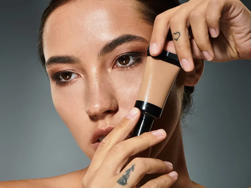 Що таке праймер для обличчя та база: в чому різниця