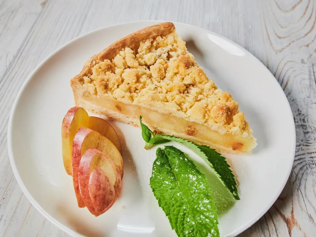 Інгредієнти для рецепта тертого пирога з яблуками