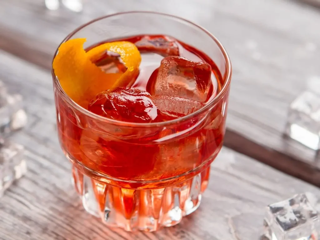 Коктейль Негроні з льодом