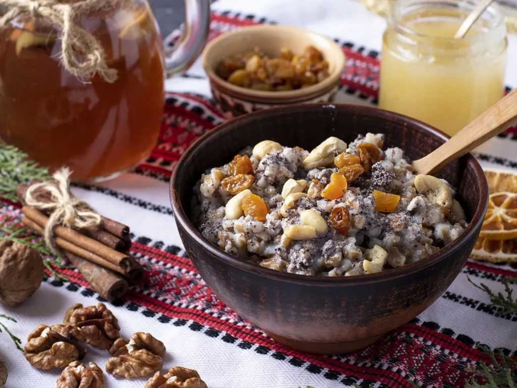 Кутя з перловкою та халвою