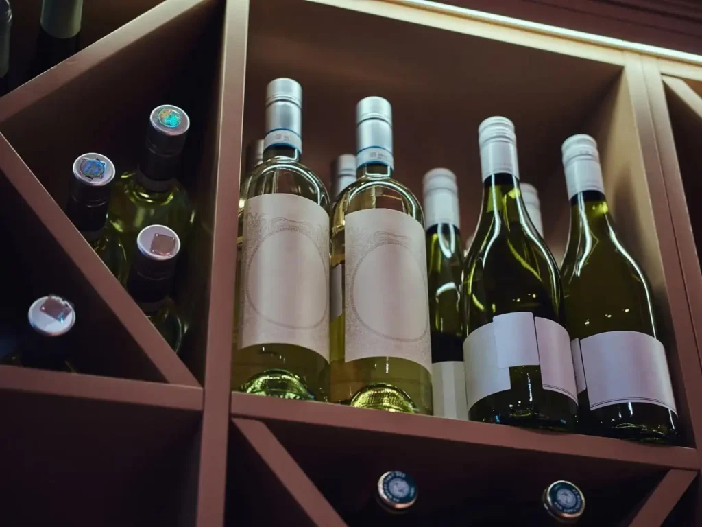 Шафа з вином