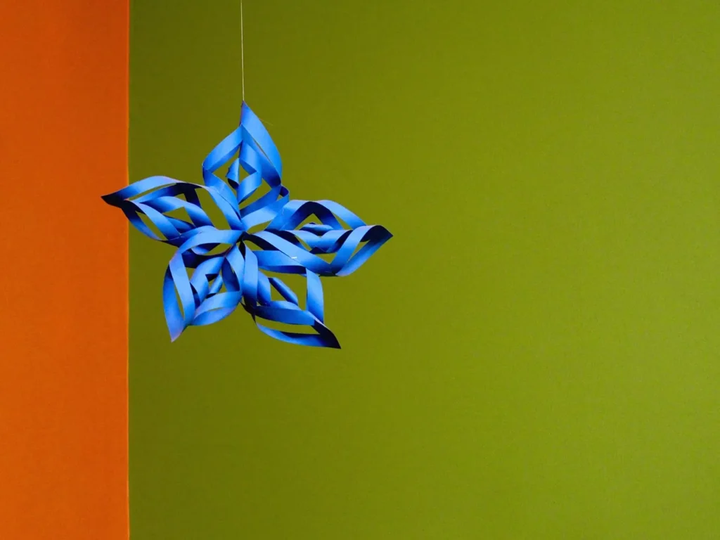 Сніжинка з паперу об’ємна