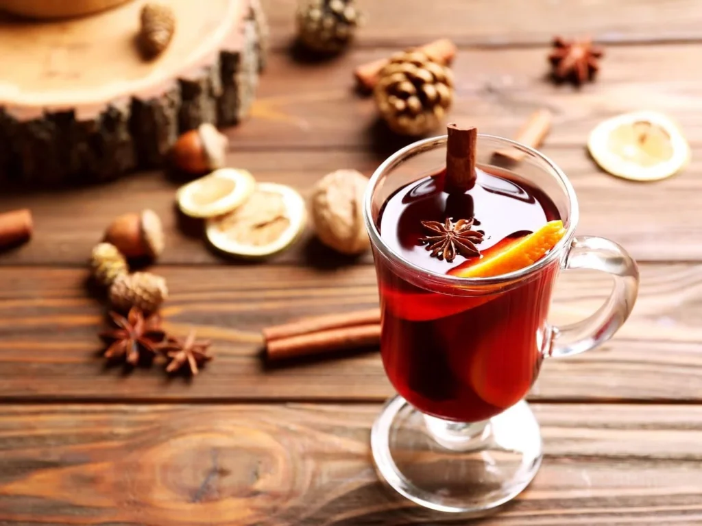 Український безалкогольний глінтвейн — варенуха